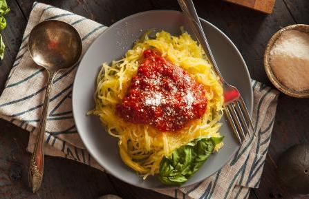 Spaghetti squash with marinara sauce